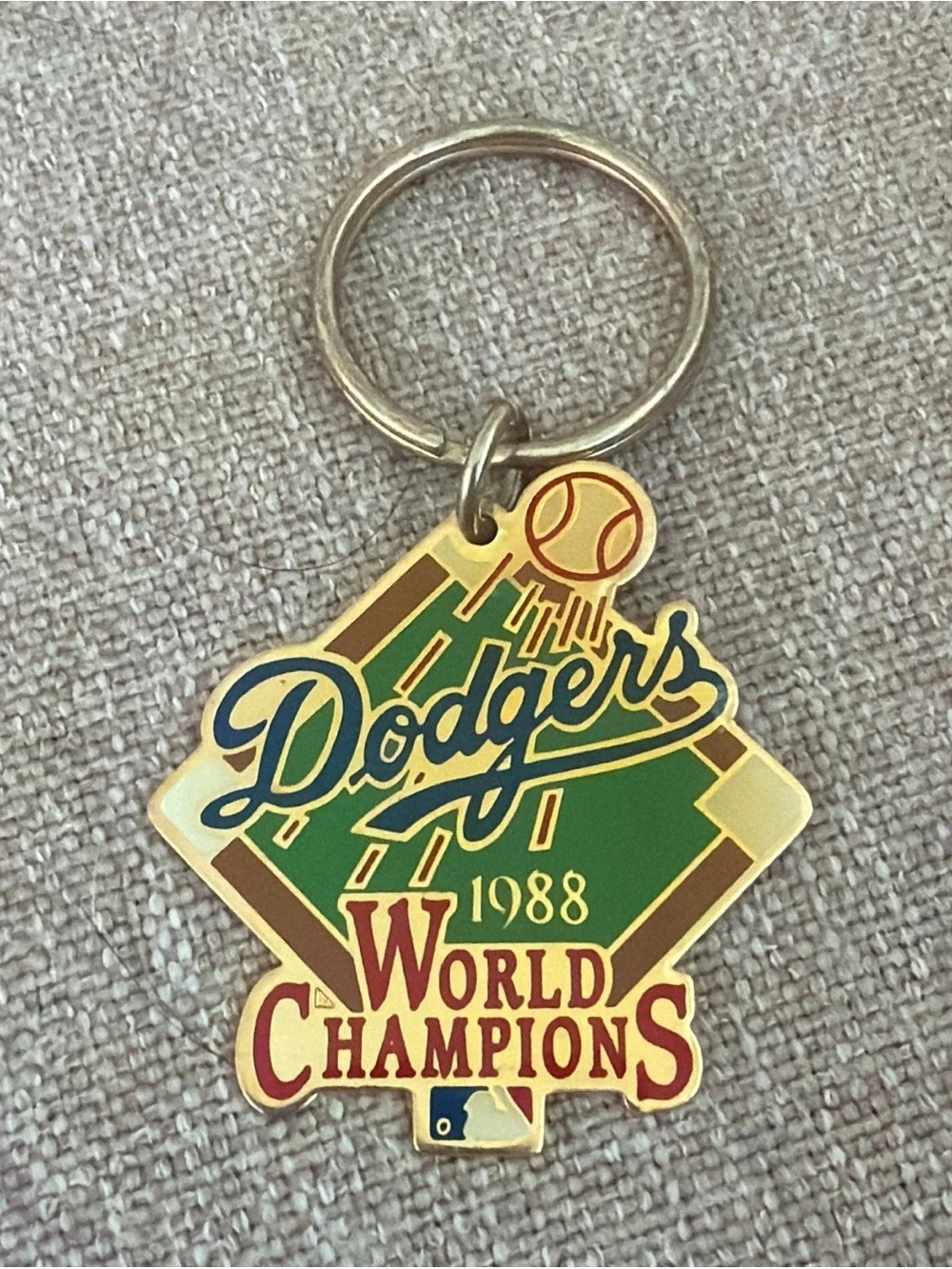 WinCraft 1988 World Champions Dodgers Keychain Green & Gold